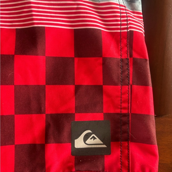 Quicksilver Men’s Bathing Suit / Board shorts Size 28 - Picture 4 of 7